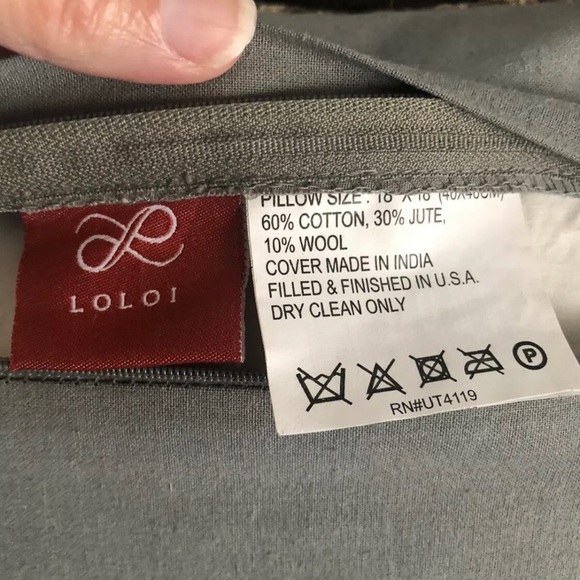 2 Loloi Rugs pillows - P045P0285BRREPIL1 size18x18 - Picture 7 of 10